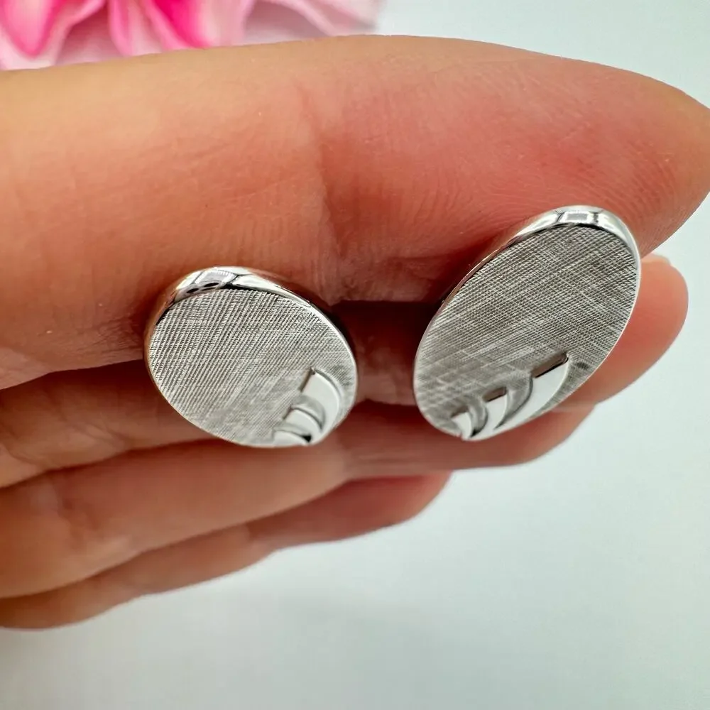 Vintage Swank Cufflinks Matte Shiny Silver Tone Oval Signed Textured Retro Cool